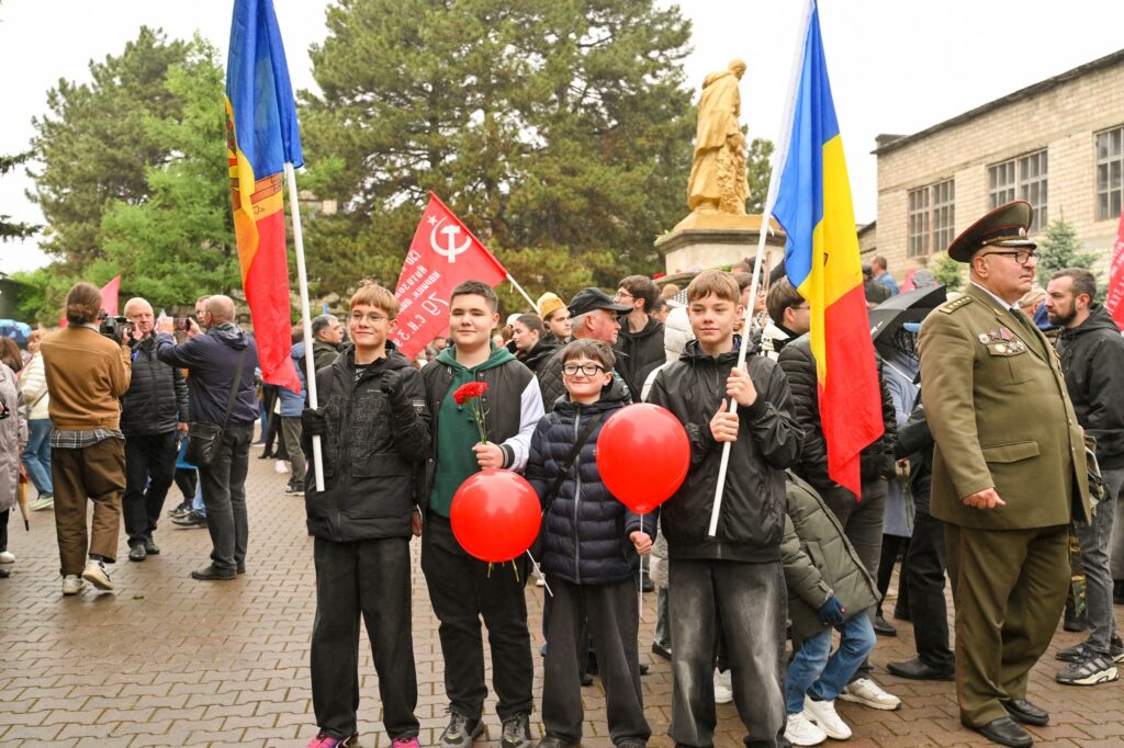 9 мая 2025 года.Республика Молдова, мун. Бельцы. Состоялся масштабный Марш Победы! Почтить память героев Великой Отечественной войны вышли более 7 тысяч неравнодушных бельчан!