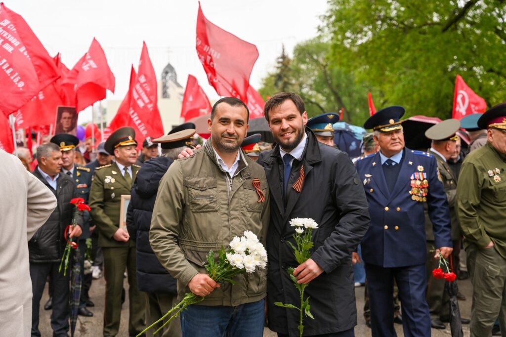 9 мая 2025 года.Республика Молдова, мун. Бельцы. Состоялся масштабный Марш Победы! На марше присутствовал Морошан Максим, муниципальный советник и Андриан Албу - депутат Парламента РМ.